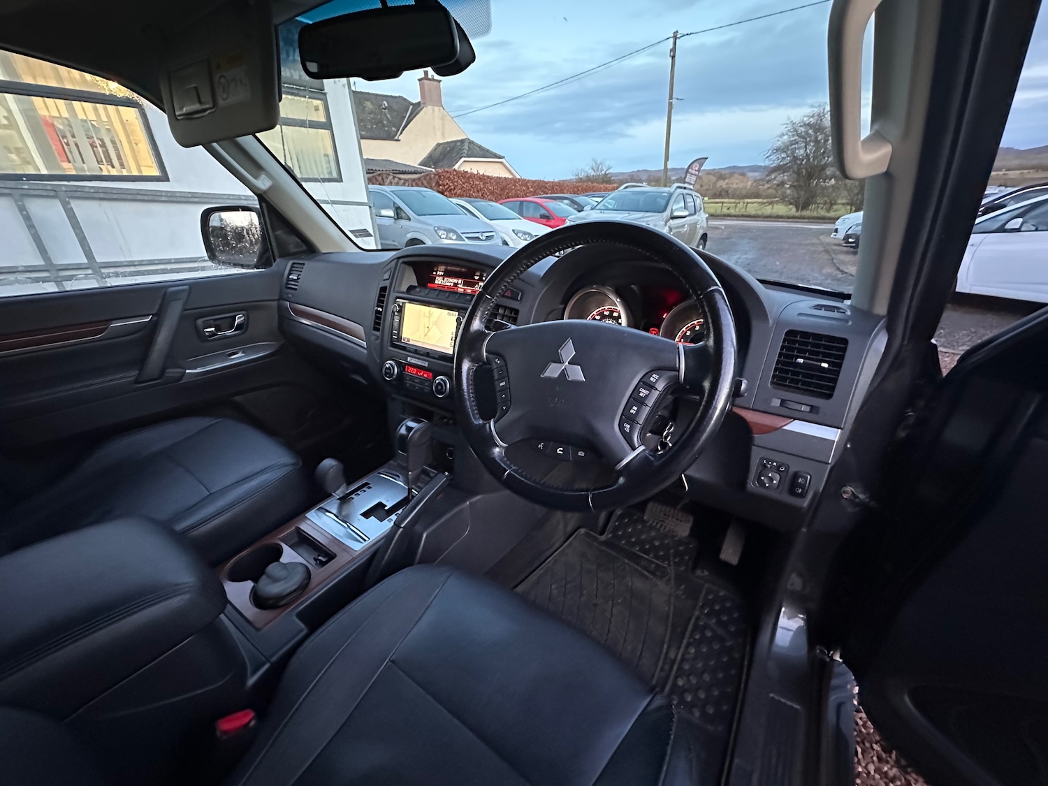 Used Mitsubishi Shogun 2014 for sale - 76754760: Photo 13