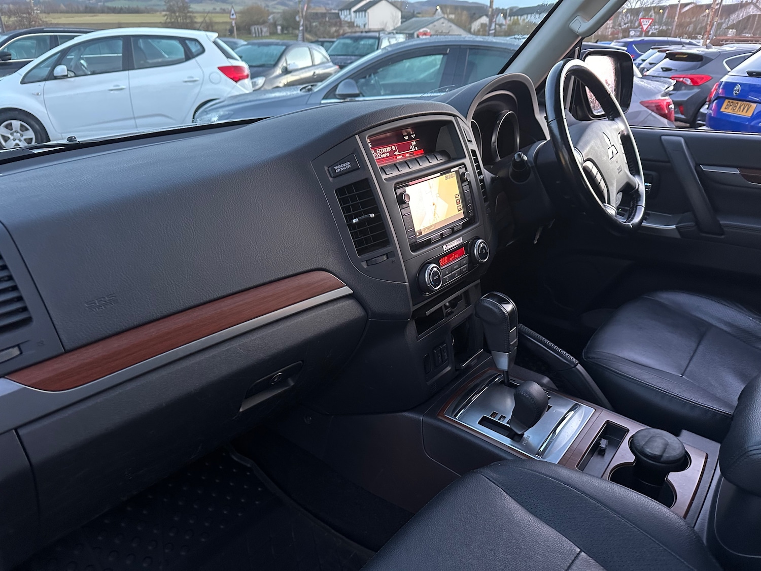 Used Mitsubishi Shogun 2014 for sale - 76754760: Photo 5