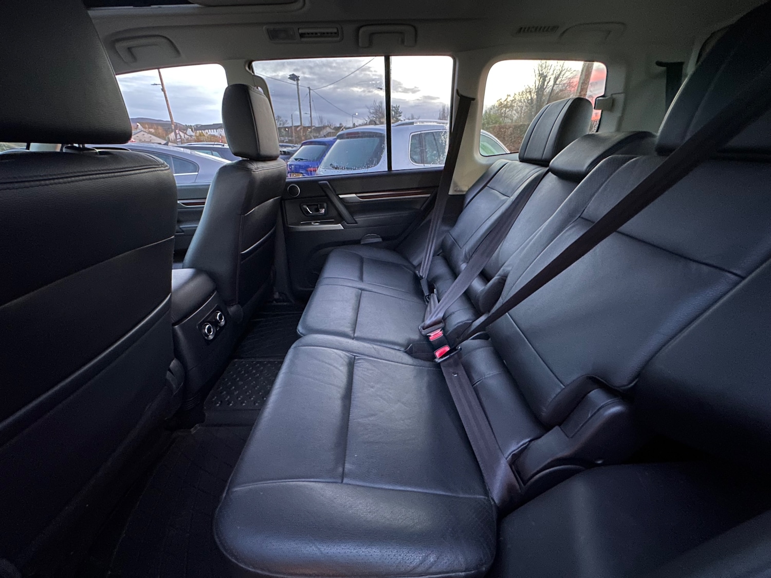 Used Mitsubishi Shogun 2014 for sale - 76754760: Photo 8