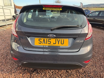 Used Ford Fiesta 2015 for sale - 77557308: Photo