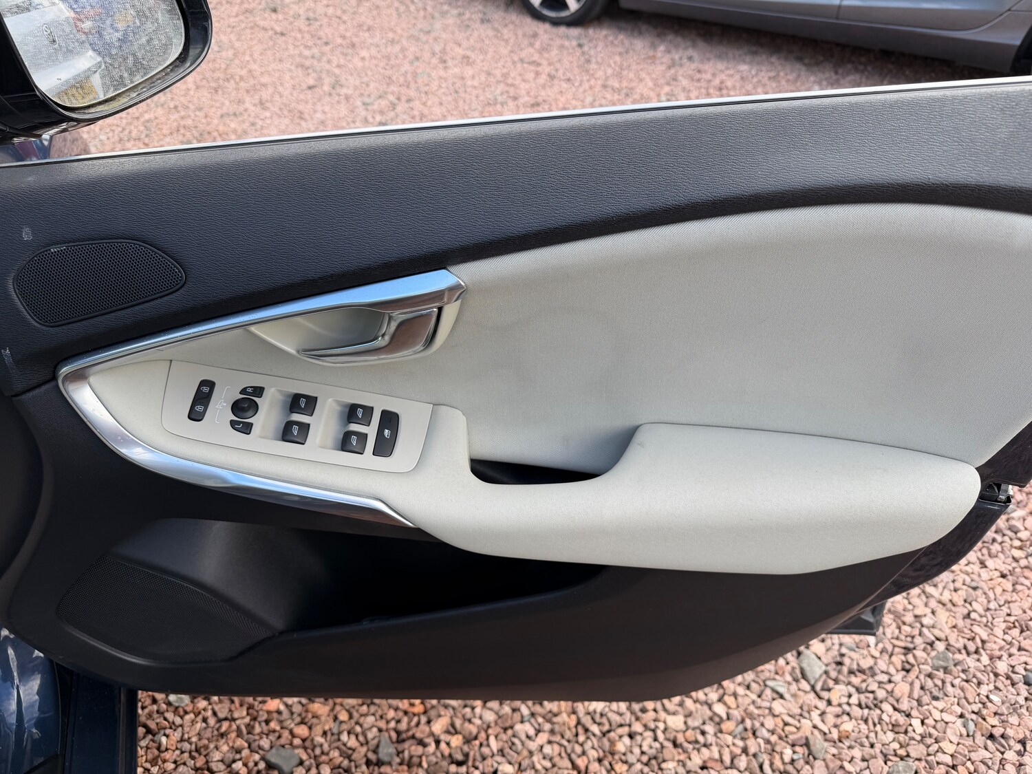 Used Volvo V40 2013 for sale - 77791702: Photo 8