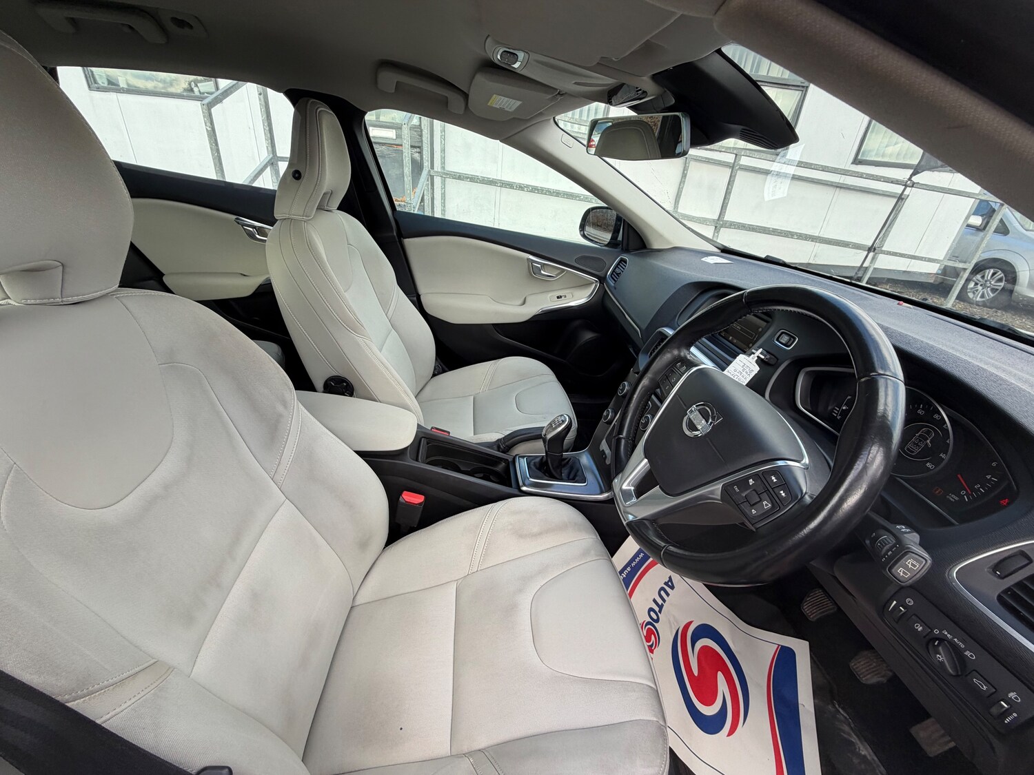 Used Volvo V40 2013 for sale - 77791702: Photo 9