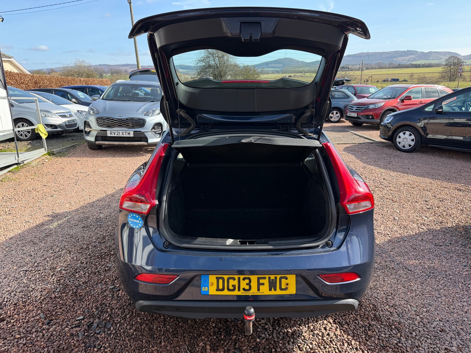 Used Volvo V40 2013 for sale - 77951743: Photo 11