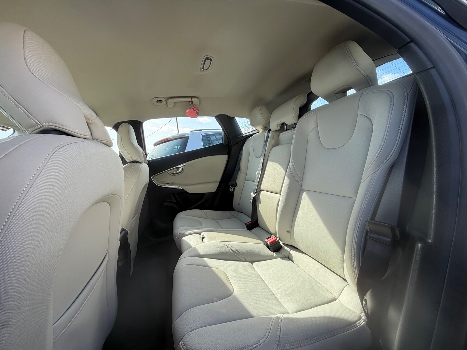 Used Volvo V40 2013 for sale - 77951743: Photo 12