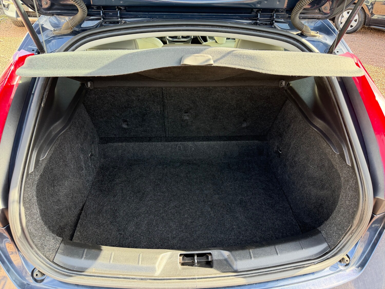 Used Volvo V40 2013 for sale - 77951743: Photo 14