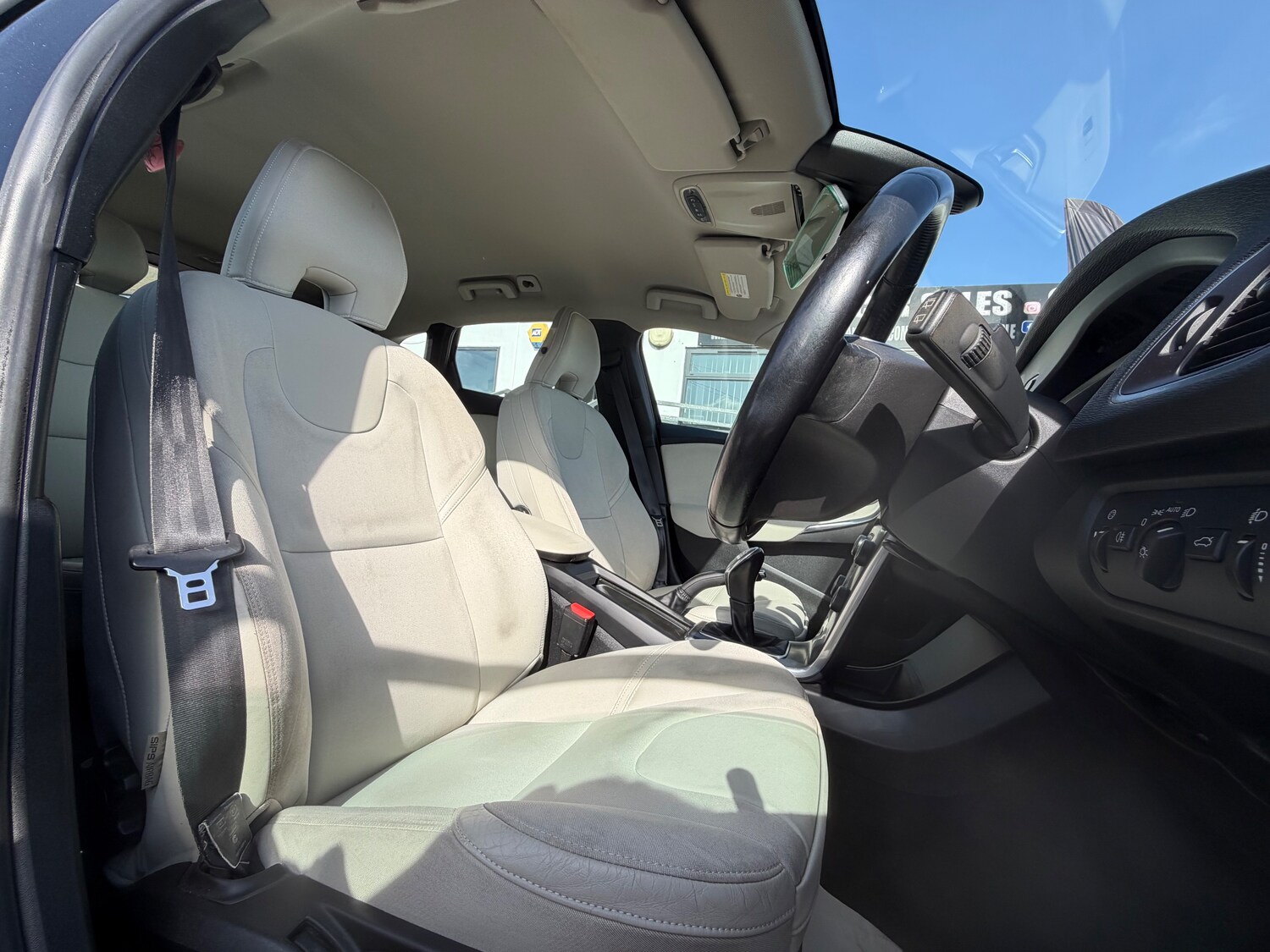 Used Volvo V40 2013 for sale - 77951743: Photo 17