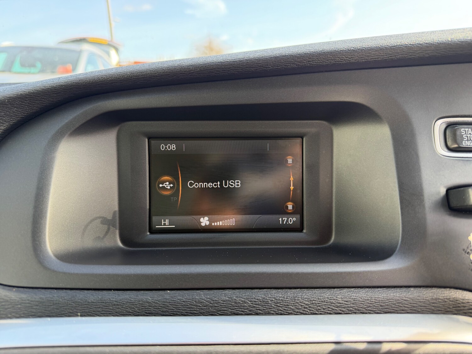 Used Volvo V40 2013 for sale - 77951743: Photo 20