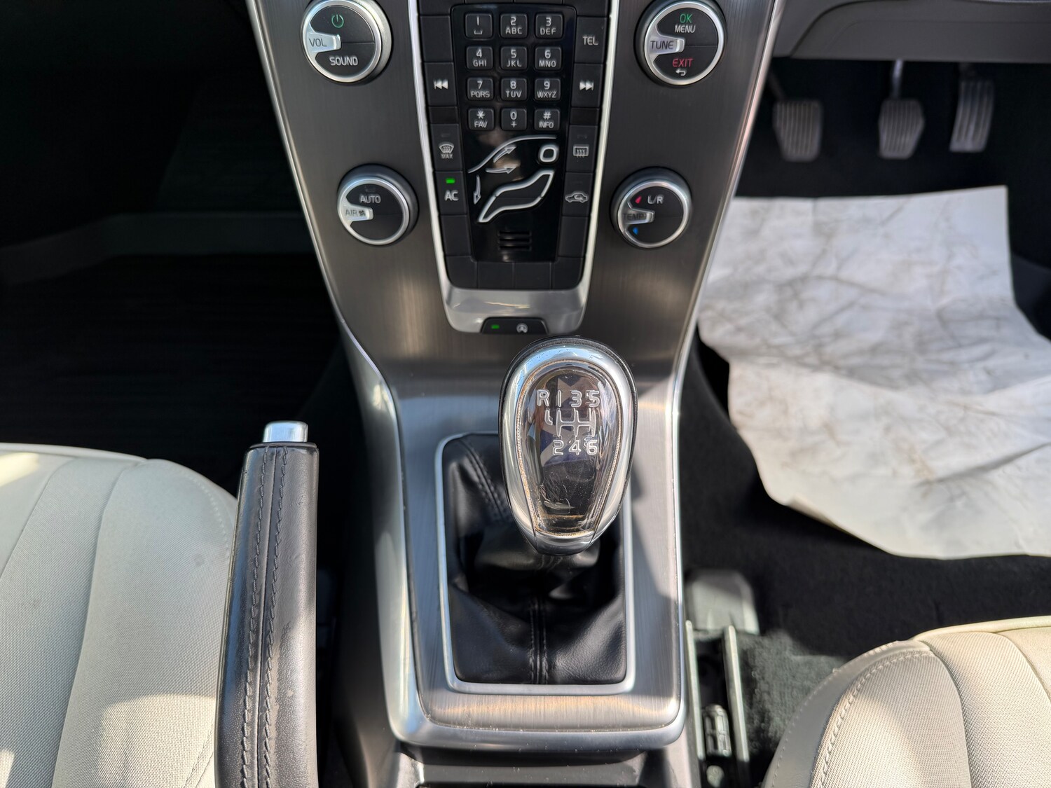 Used Volvo V40 2013 for sale - 77951743: Photo 22