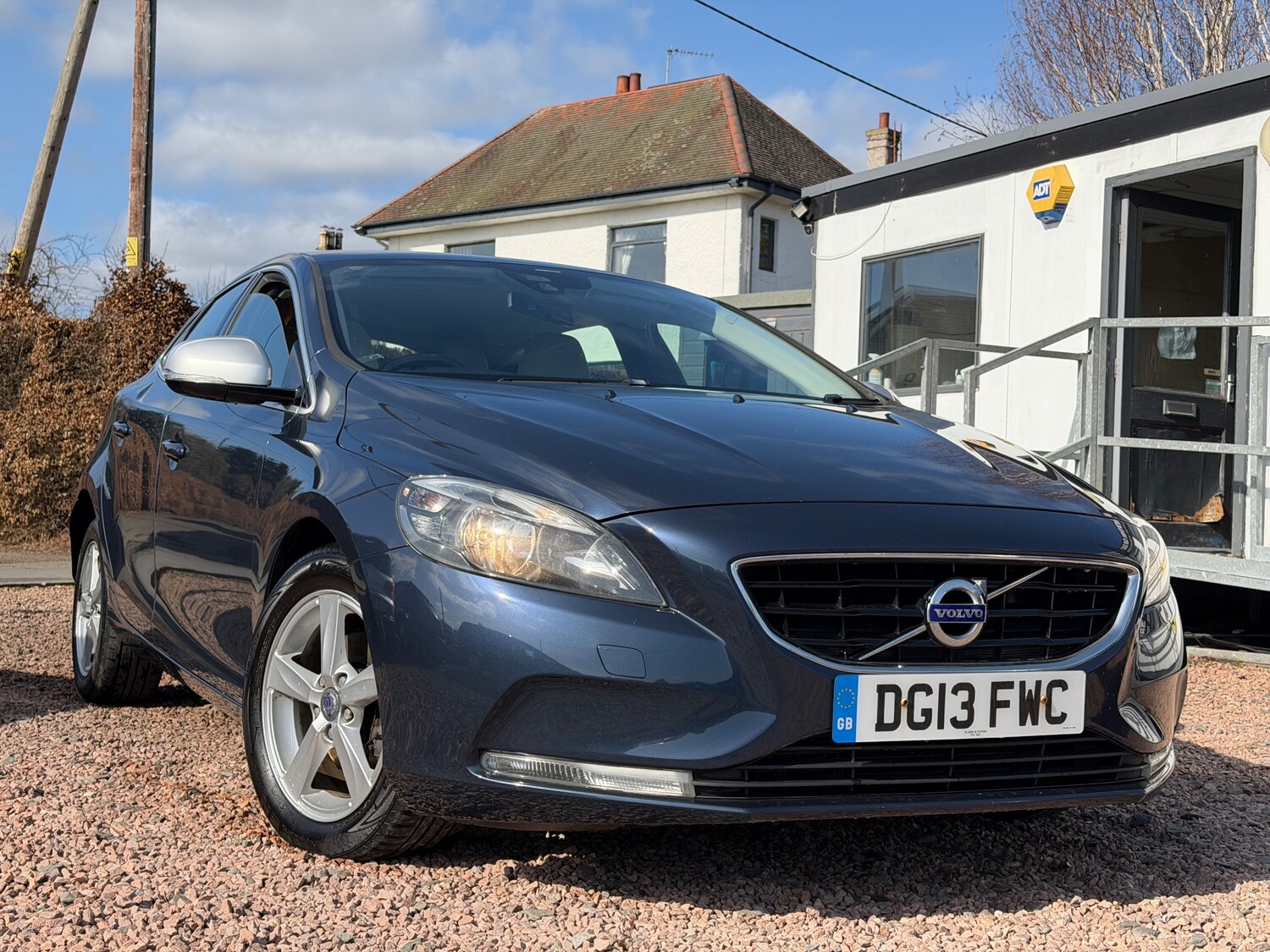 Used Volvo V40 2013 for sale - 77951743: Photo 3