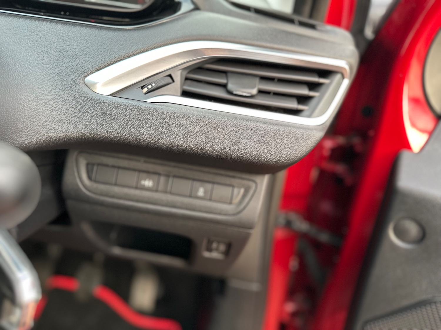 Used Peugeot 208 2013 for sale - 76495795: Photo 13