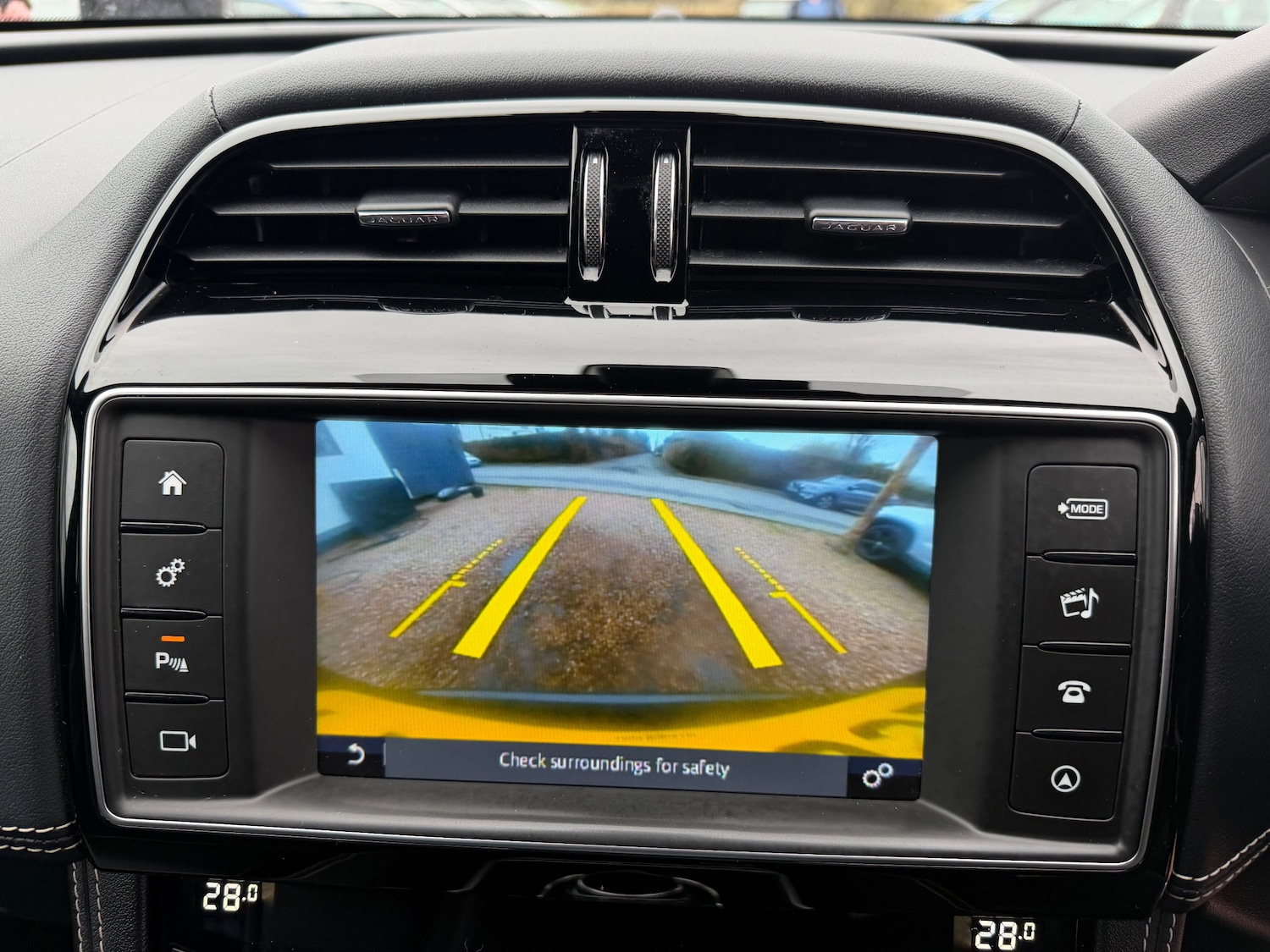 Used Jaguar F-Pace 2016 for sale - 77764196: Photo 28