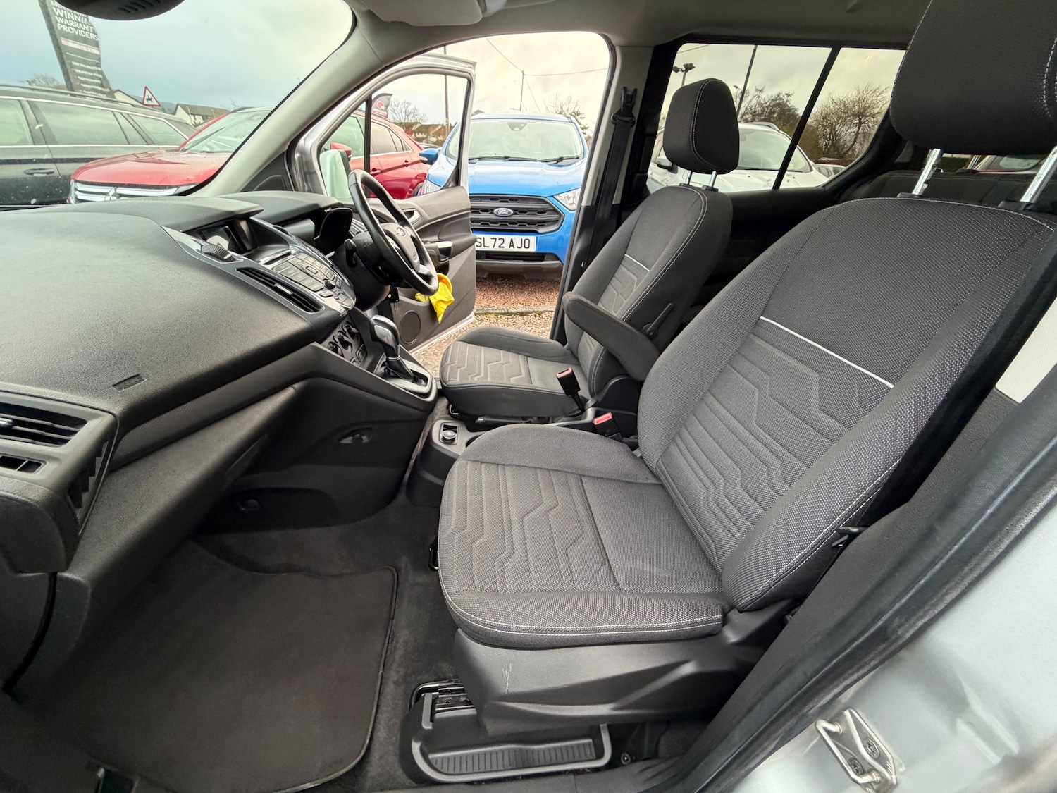 Used Ford Grand Tourneo Connect 2018 for sale - 77276777: Photo 21