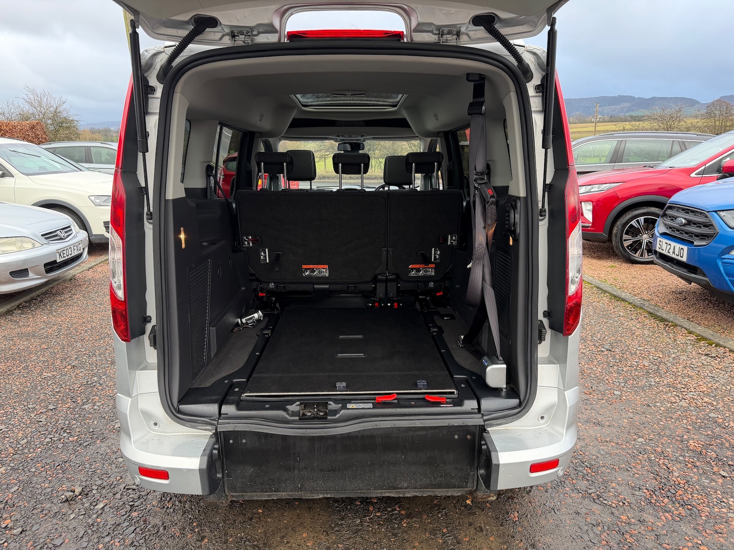 Used Ford Grand Tourneo Connect 2018 for sale - 77276777: Photo 7