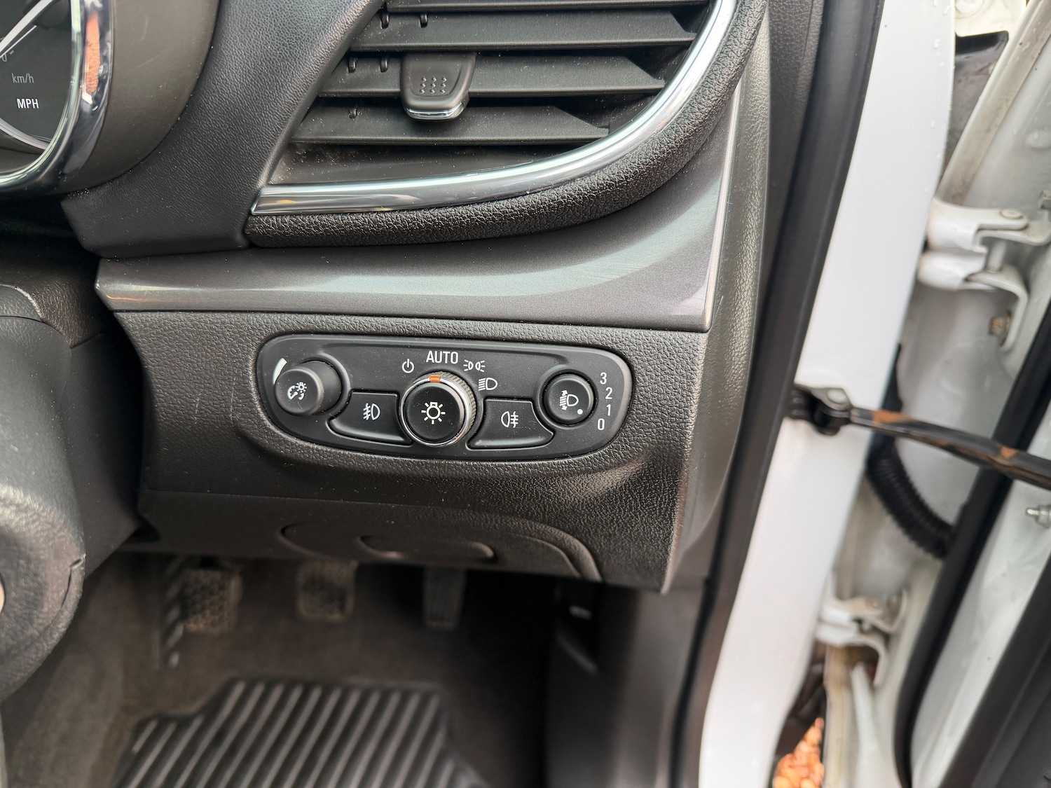 Used Vauxhall Mokka X 2016 for sale - 76847946: Photo 10