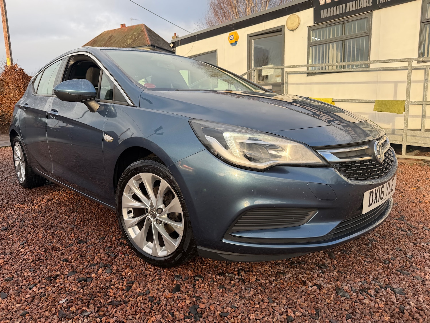 Used Vauxhall Astra 2016 for sale - 77013949: Photo 2