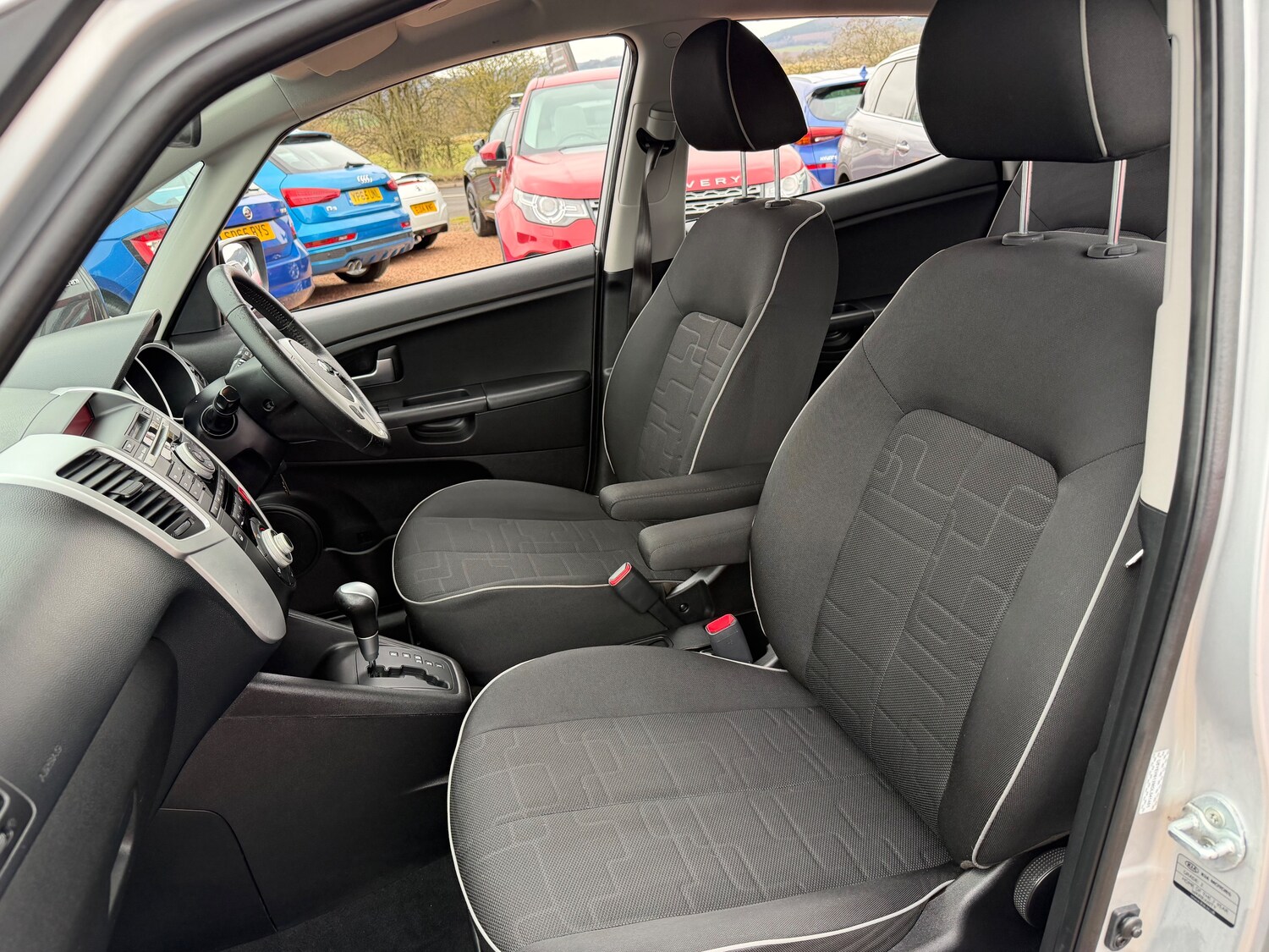 Used Kia Venga 2013 for sale - 77820064: Photo 11