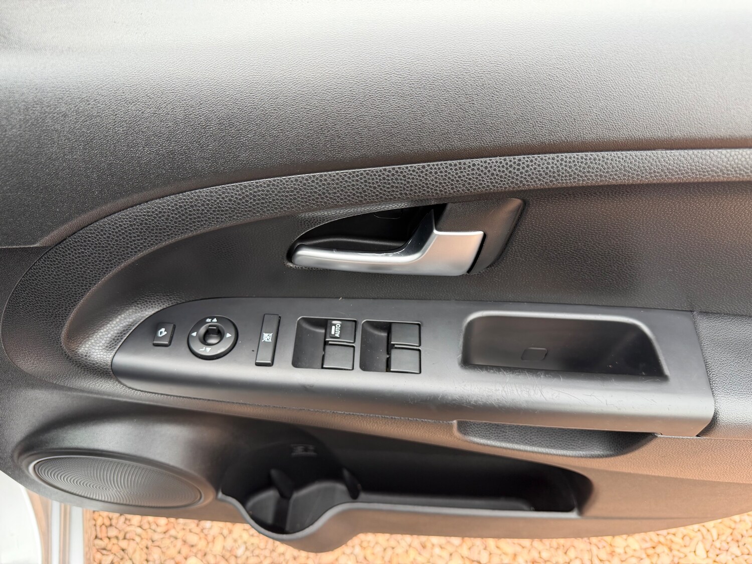 Used Kia Venga 2013 for sale - 77820064: Photo 23