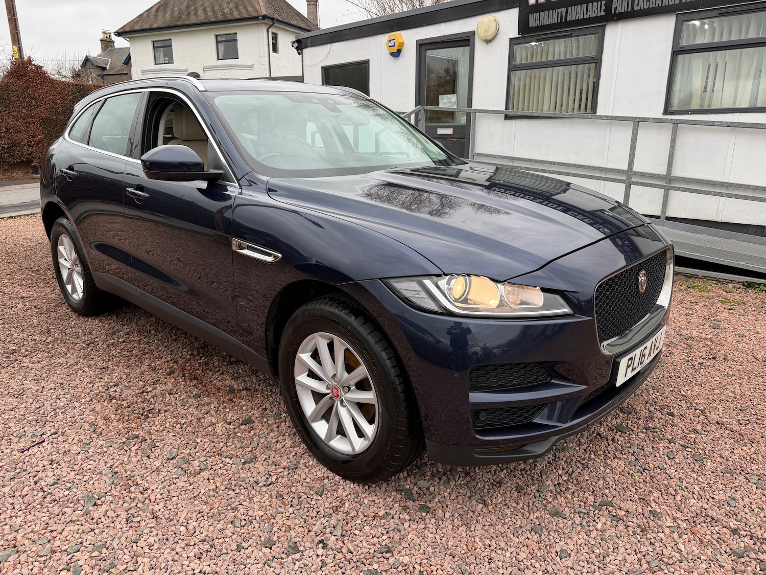 Used Jaguar F-Pace 2016 for sale - 76905169: Photo 12