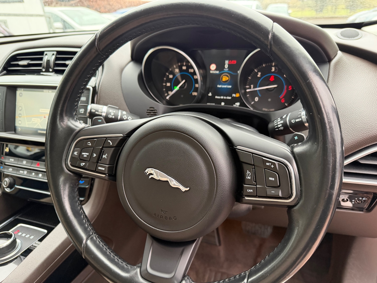 Used Jaguar F-Pace 2016 for sale - 76905169: Photo 15