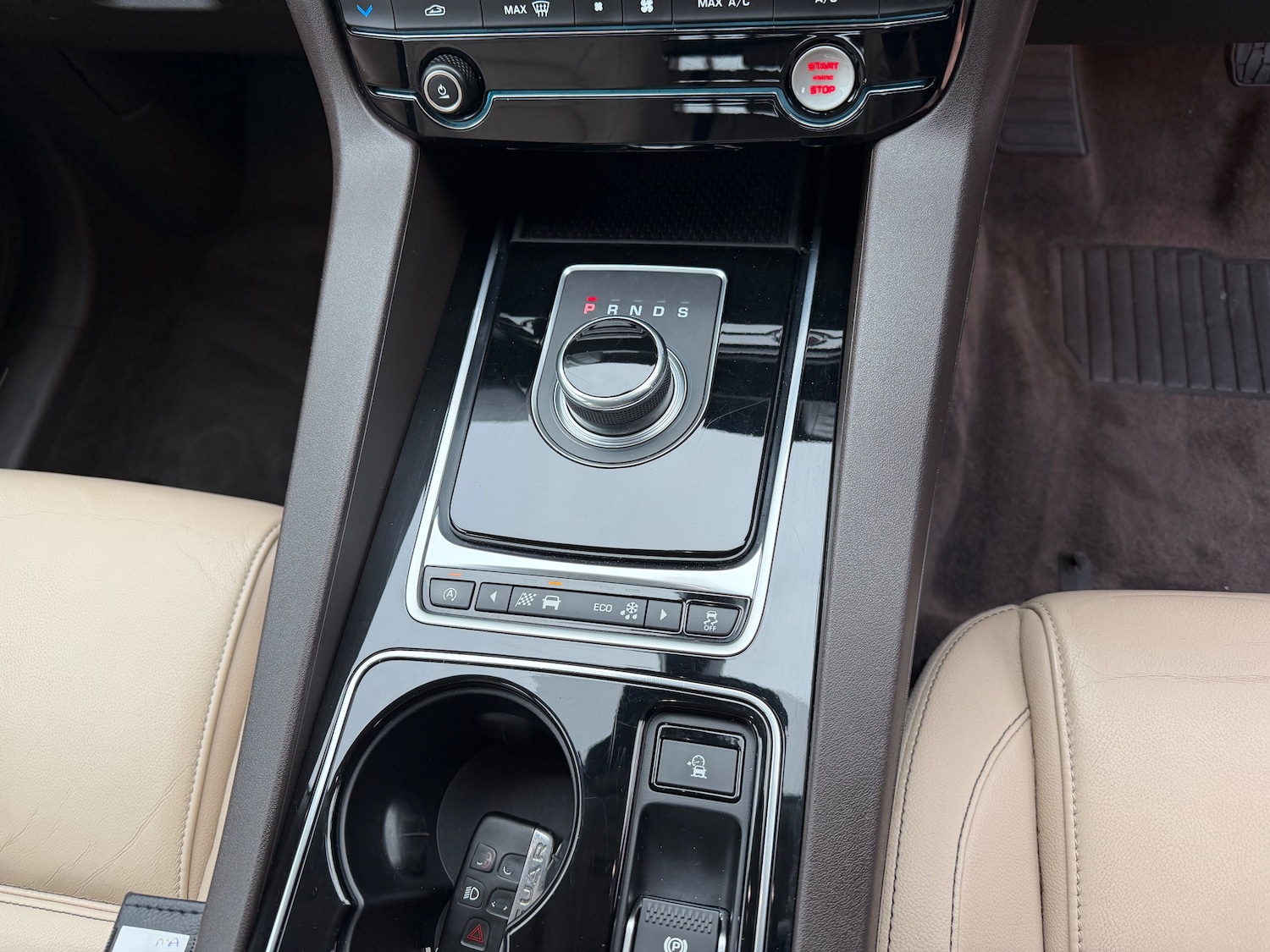 Used Jaguar F-Pace 2016 for sale - 76905169: Photo 16