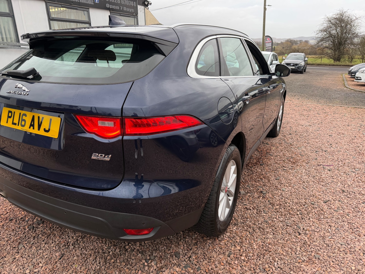 Used Jaguar F-Pace 2016 for sale - 76905169: Photo 6