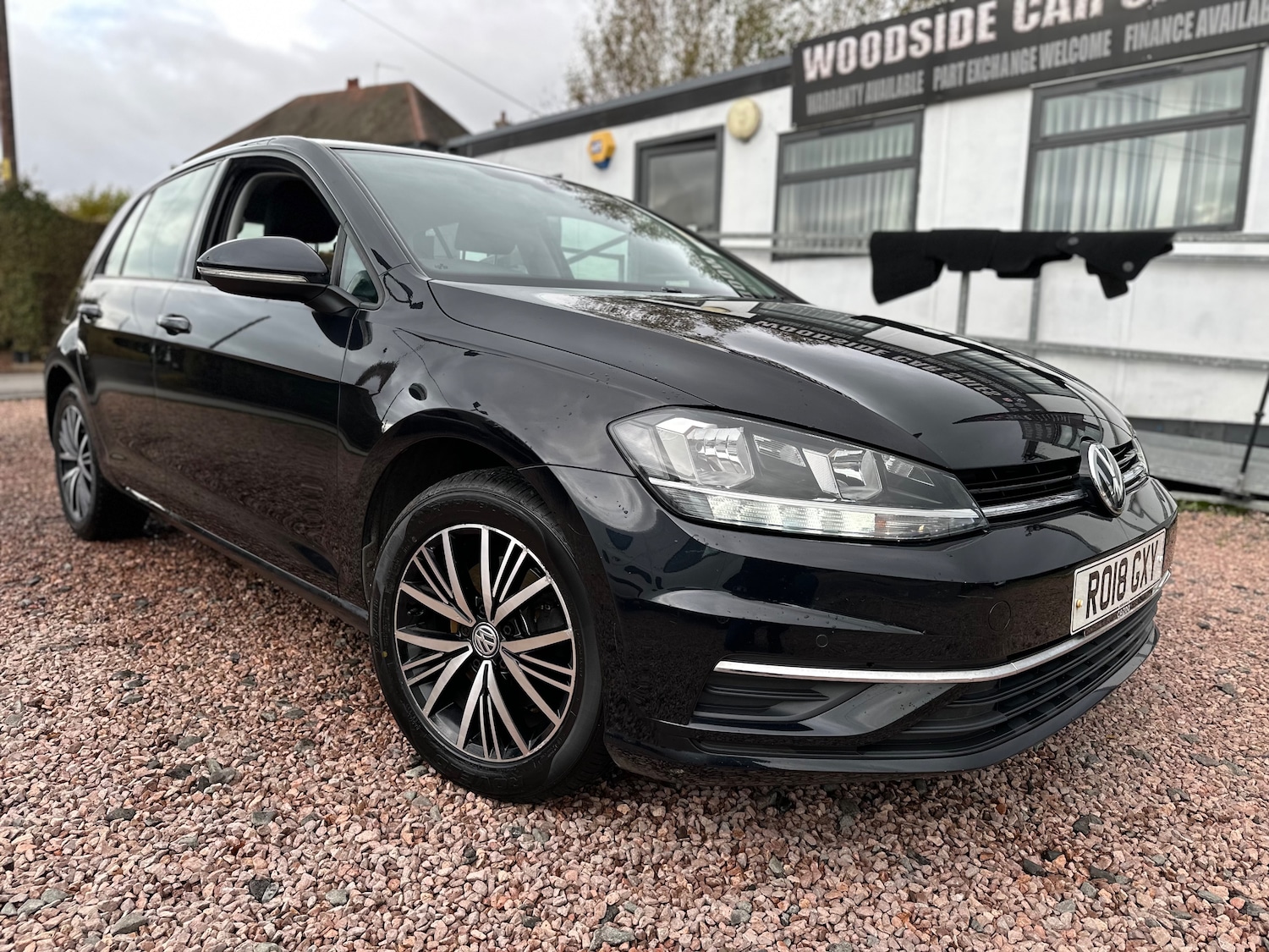 Used Volkswagen Golf 2018 for sale - 76395563: Photo 2