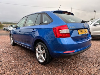 Used Skoda Rapid Spaceback 2017 for sale - 76125351: Photo 2