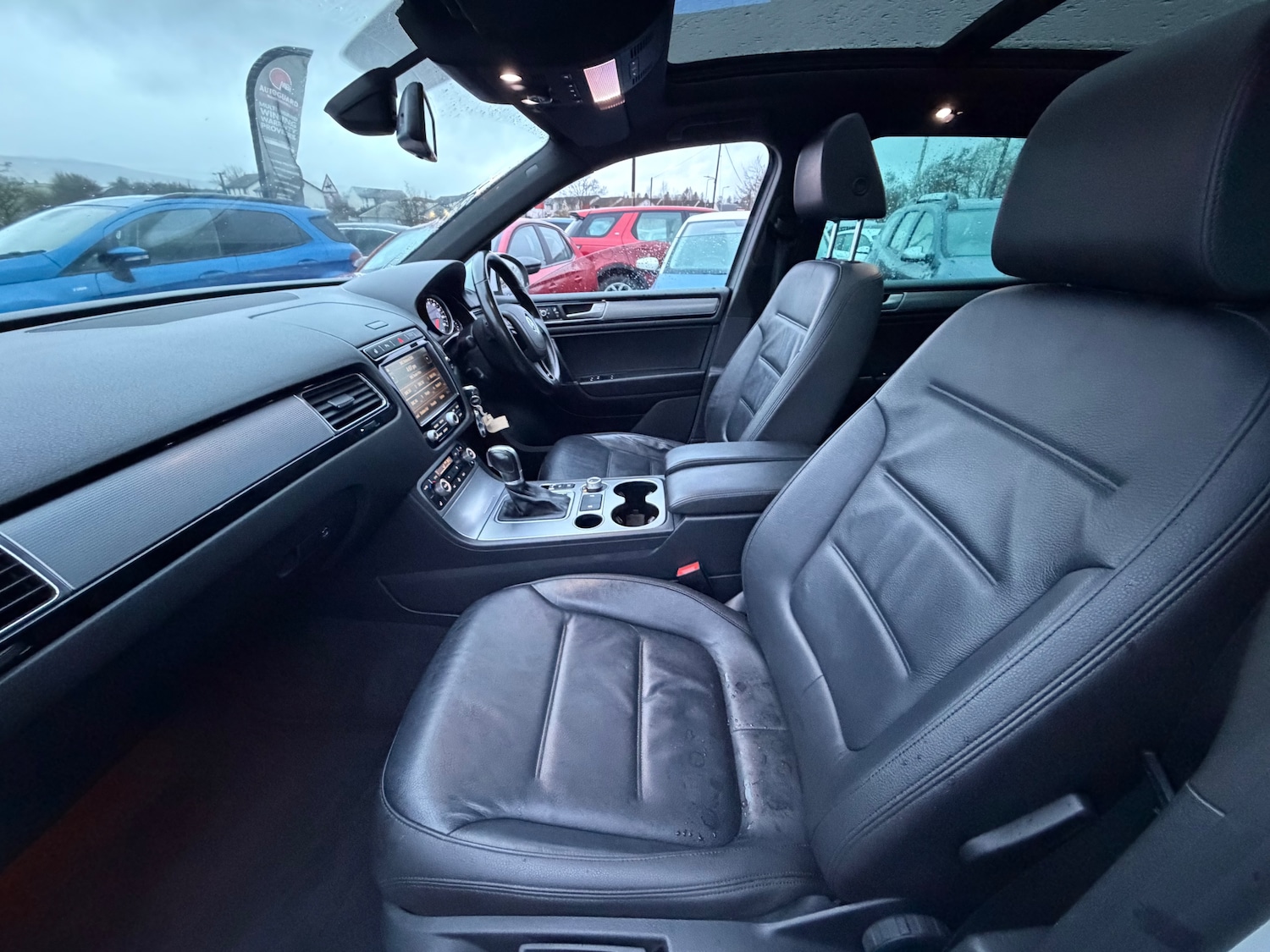 Used Volkswagen Touareg 2015 for sale - 77462942: Photo 9