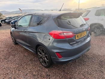 Used Ford Fiesta 2018 for sale - 77220915: Photo