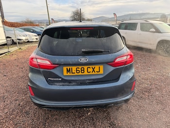 Used Ford Fiesta 2018 for sale - 77220915: Photo