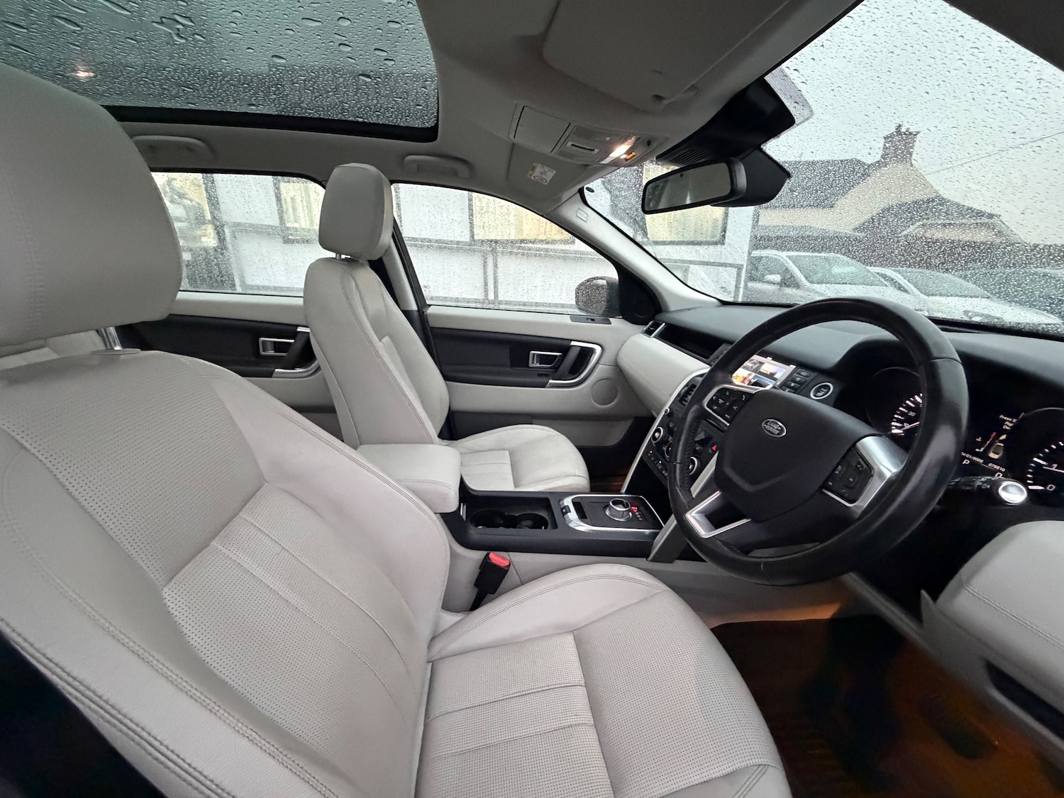 Used Land Rover Discovery Sport 2016 for sale - 77336893: Photo 10