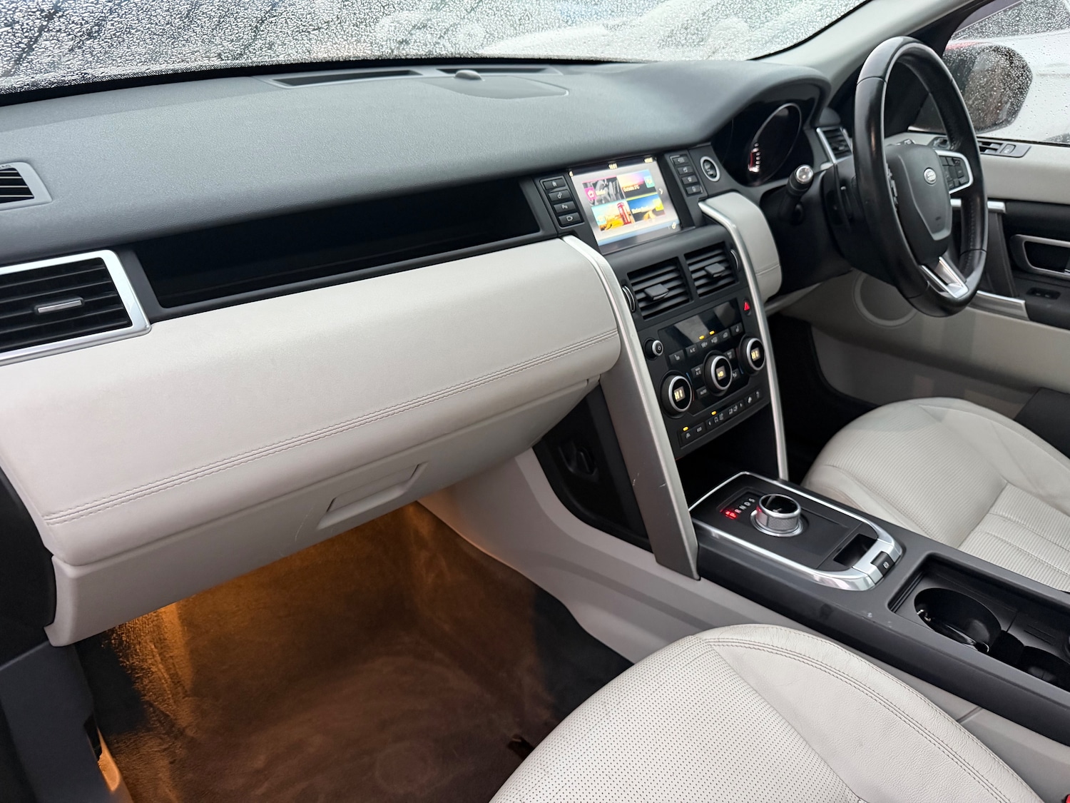 Used Land Rover Discovery Sport 2016 for sale - 77336893: Photo 20