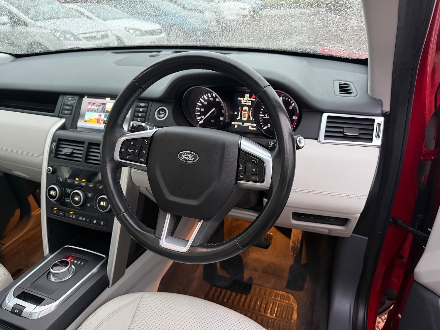 Used Land Rover Discovery Sport 2016 for sale - 77336893: Photo 9