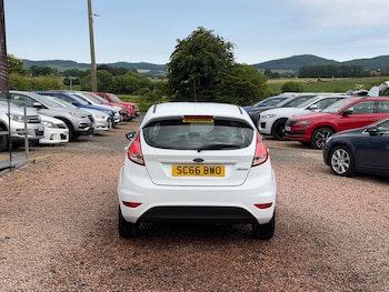Used Ford Fiesta 2016 for sale - 79010529: Photo