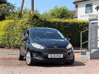 Used Ford Fiesta 2015 for sale - 79270285: Photo