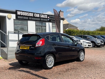 Used Ford Fiesta 2015 for sale - 79270285: Photo
