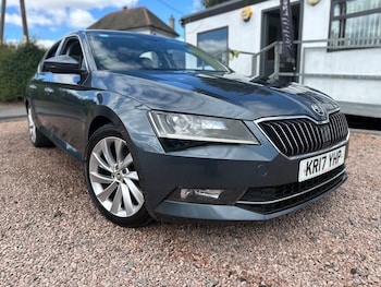 Used Skoda Superb 2017 for sale - 75974963: Photo
