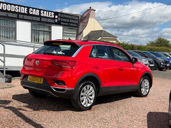 Used Volkswagen T-Roc 2020 for sale - 79090987: Photo
