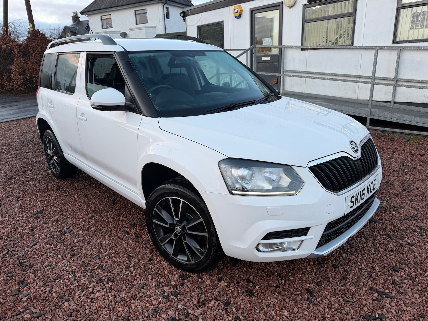 Used Skoda Yeti 2016 for sale - 77236201: Photo 2