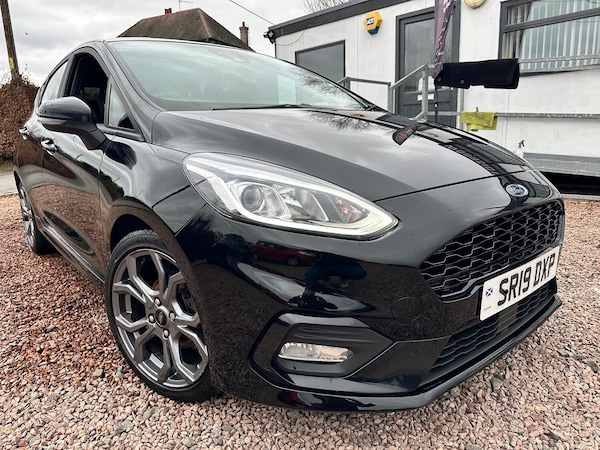 Used Ford Fiesta 2019 for sale - 74747950: Photo 2