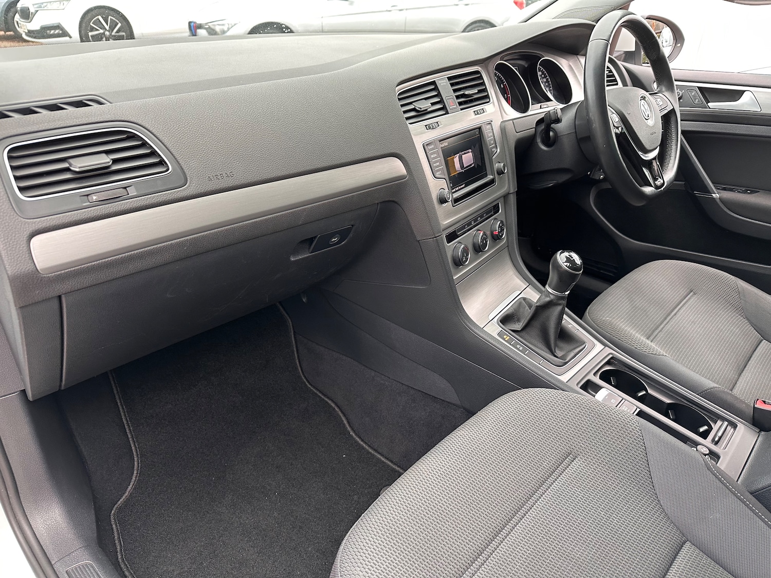 Used Volkswagen Golf 2015 for sale - 76211671: Photo 32