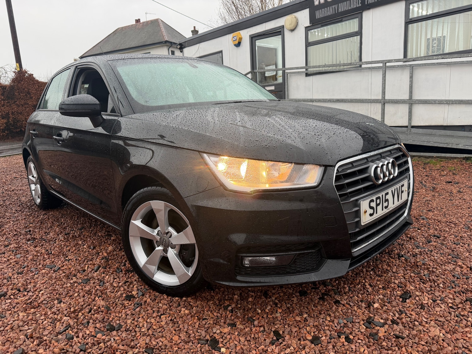 Used Audi A1 2015 for sale - 77408904: Photo 2