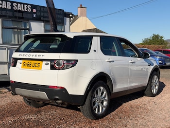Used Land Rover Discovery Sport 2016 for sale - 78427310: Photo