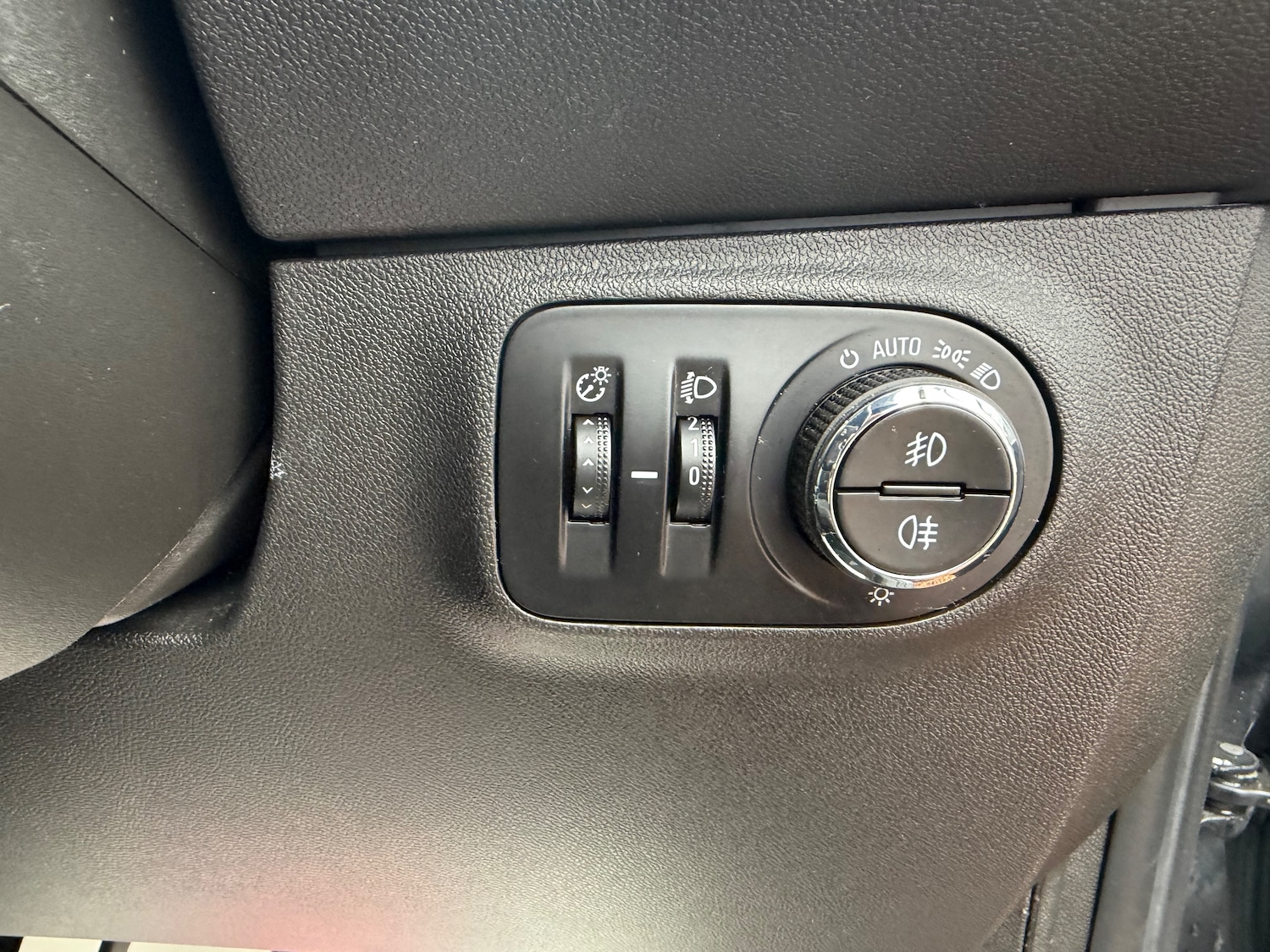 Used Vauxhall Corsa 2017 for sale - 77654094: Photo 28