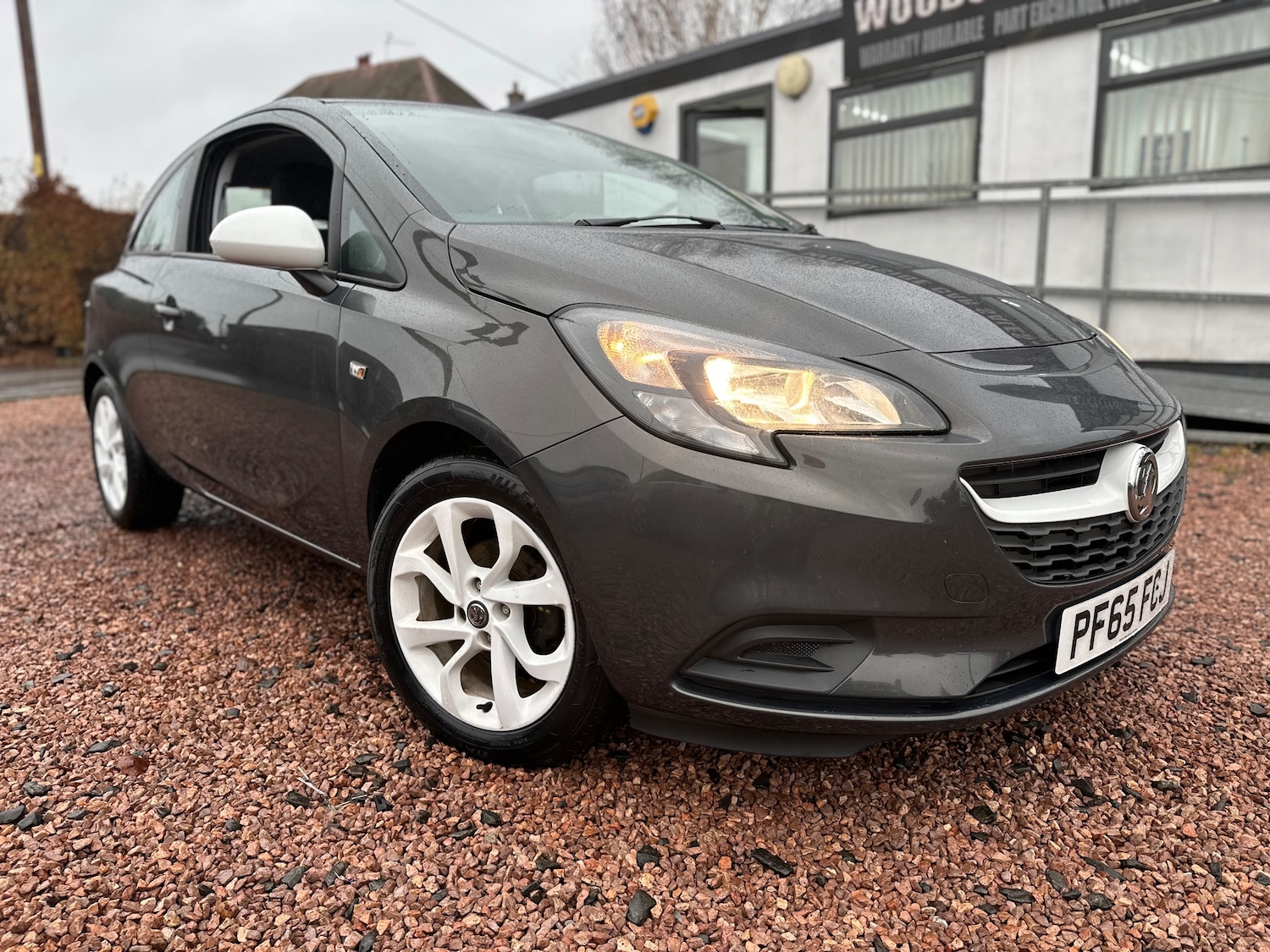 Used Vauxhall Corsa 2015 for sale - 76731739: Photo 2
