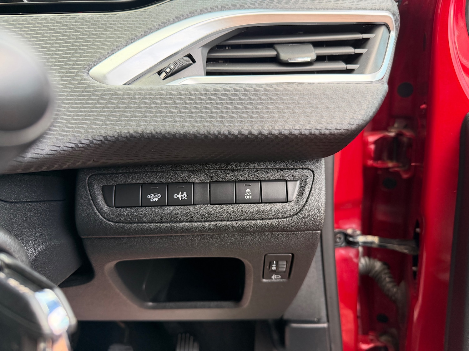 Used Peugeot 2008 2016 for sale - 77726458: Photo 27