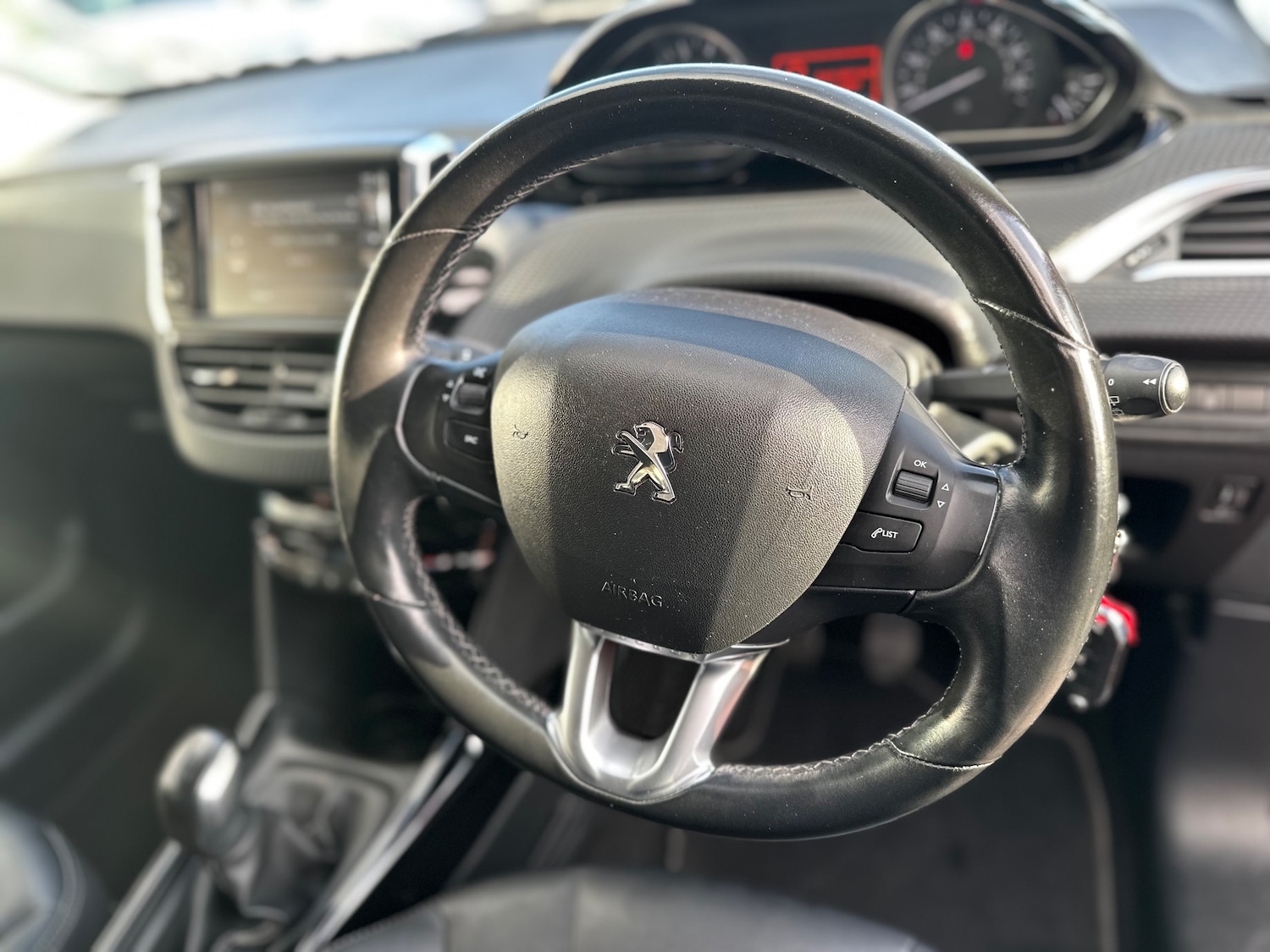 Used Peugeot 2008 2016 for sale - 76819722: Photo 13