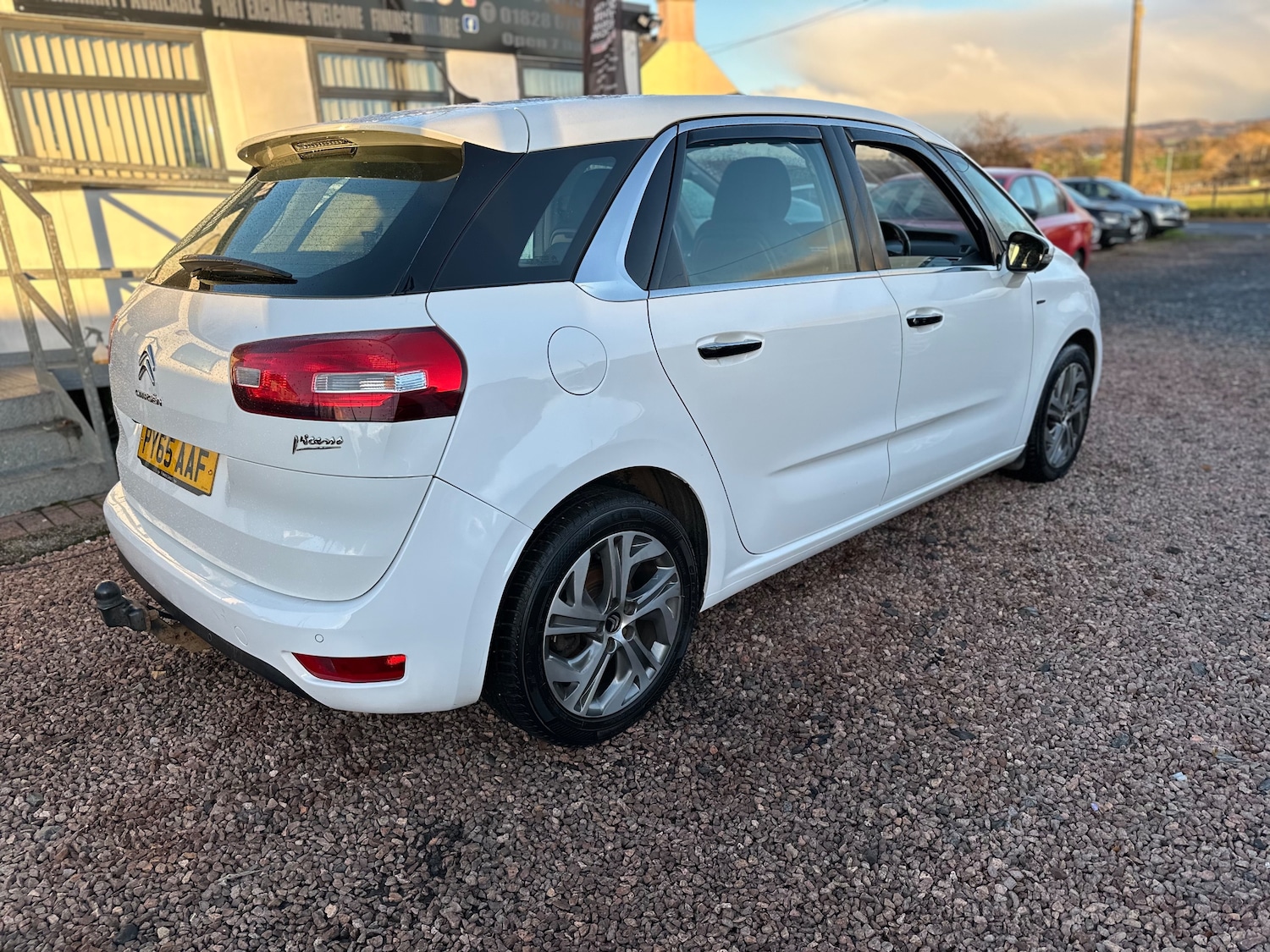 Used Citroen C4 Picasso 2015 for sale - 76581280: Photo 3