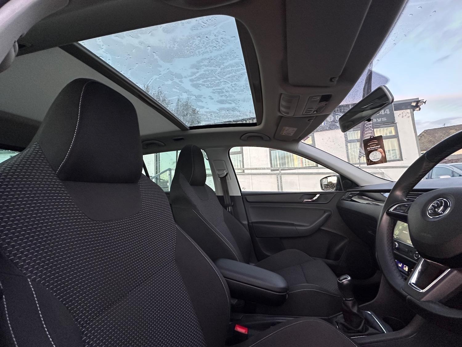 Used Skoda Rapid Spaceback 2015 for sale - 76395557: Photo 17