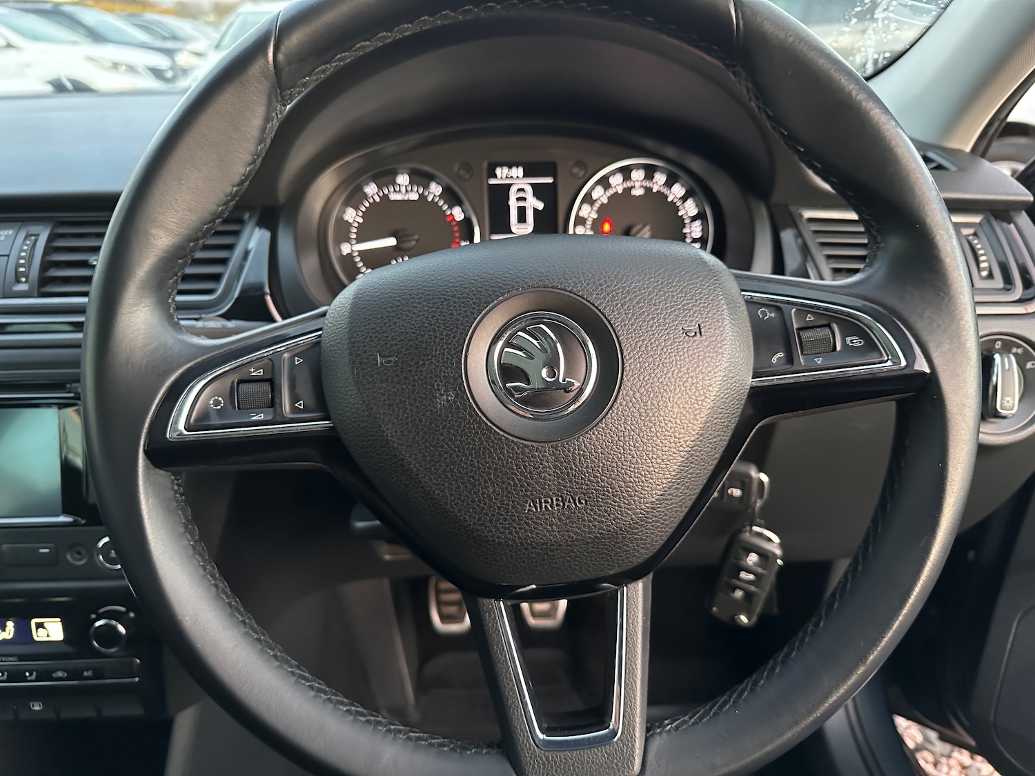 Used Skoda Rapid Spaceback 2015 for sale - 76395557: Photo 9